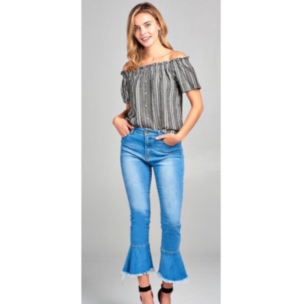 Chic Striped Off Shoulder Top - Picture 5 of 6